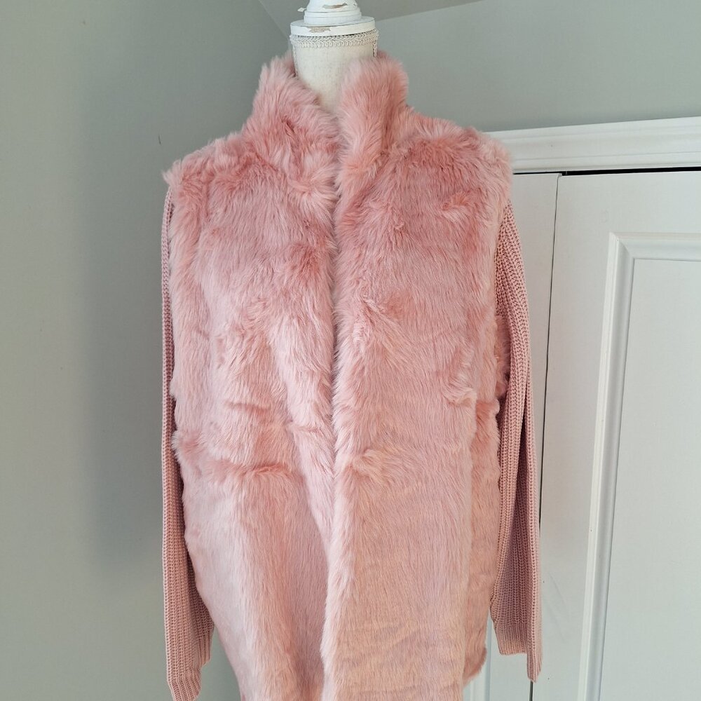 Roaman's Pink Faux Fur Cardigan Size 22/24 Excellent